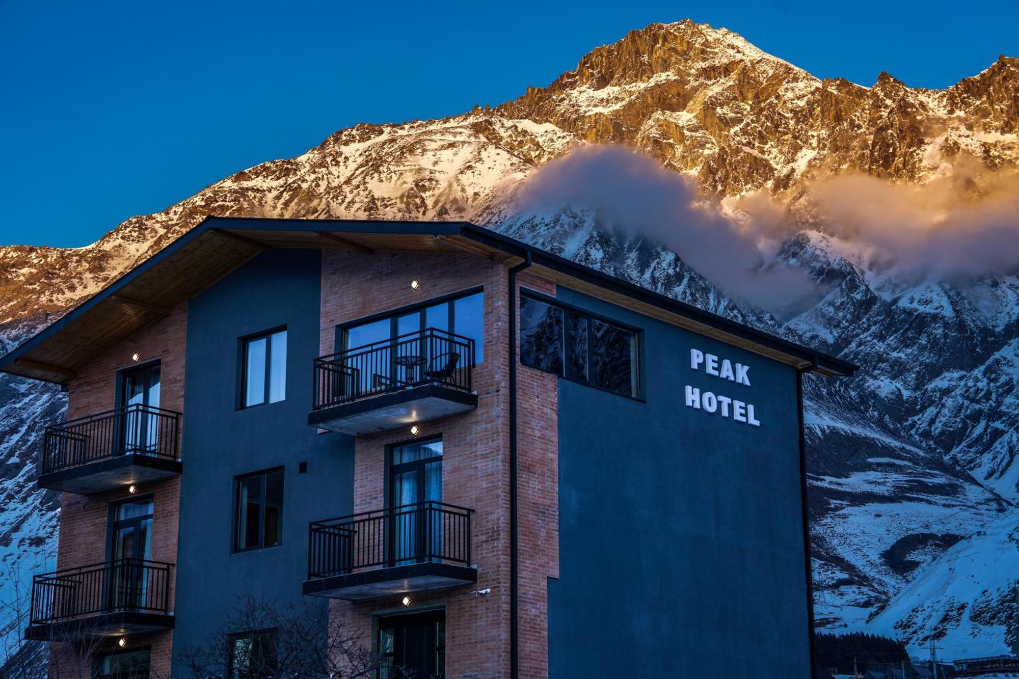 Peak Hotel Kazbegi Exterior photo